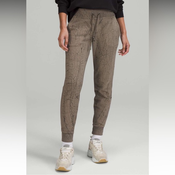 lululemon athletica Pants - Women’s Lululemon Warm Down Jogger Pants 7/8 Length Thread Dye Rover Black Sz 14